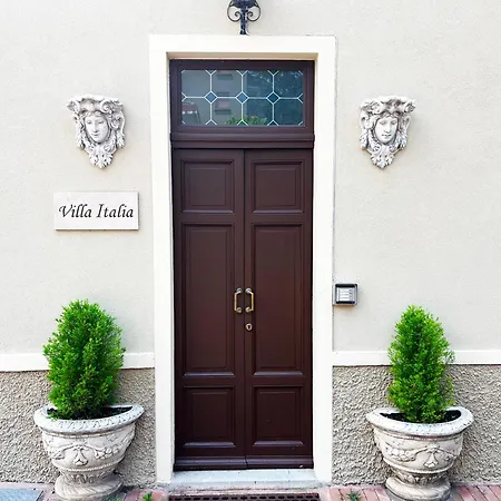 Apartment Italia *